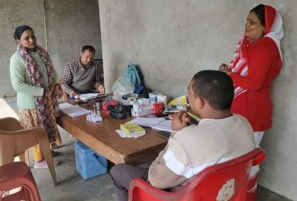 Vaccination of 283 children and examination of 162 pregnant women