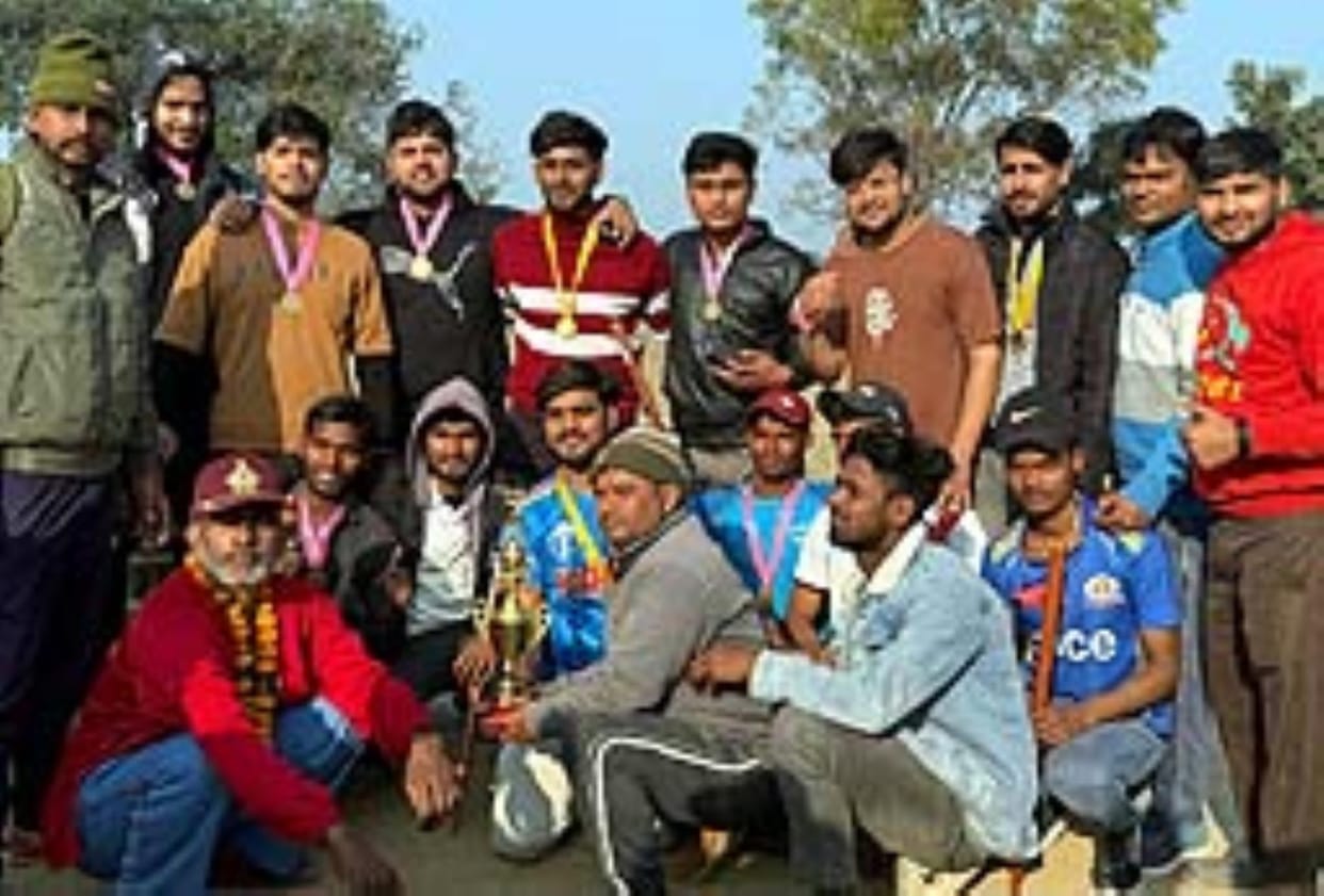 Chhibramau won the trophy by defeating Chandarpur