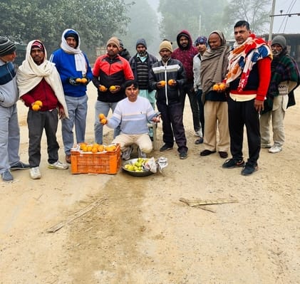 The district councilor expressed anger by selling fruits in the middle of the road