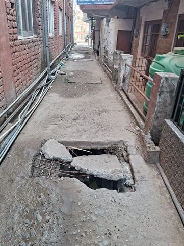 Village roads broken in Kothi Panchayat