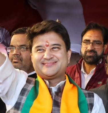 MP News: Union Minister Scindia takes a dig at Rahul Gandhi, says- those who want to seize their vote bank wil