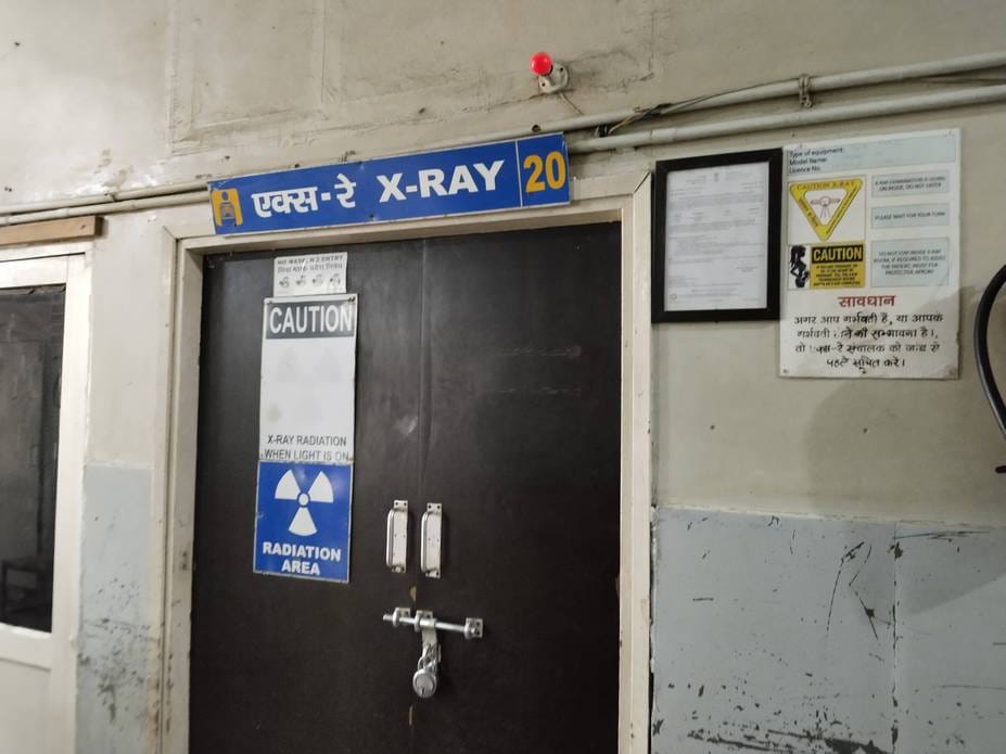 Even after the director's instructions, the X-ray facility could not be started at night, it closes at eight o'clock