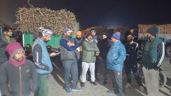 Farmers got angry at being stopped and blocked the road