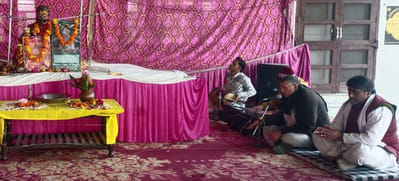 On the eighth day of Shri Ram Katha, the listeners were mesmerized by listening to the episode of Ram's exile