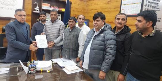 Bhiwani's Patwar office gate locked