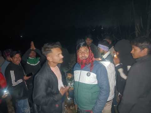 Bajrang Dal workers create ruckus after finding remains of a cow in village Khurd