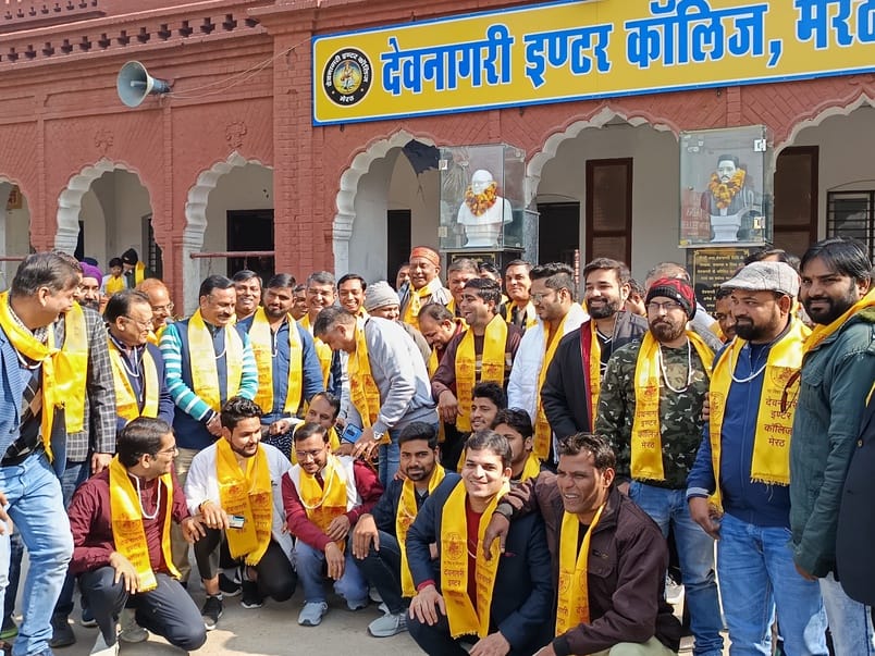 Former students of DN Inter College lost in memories