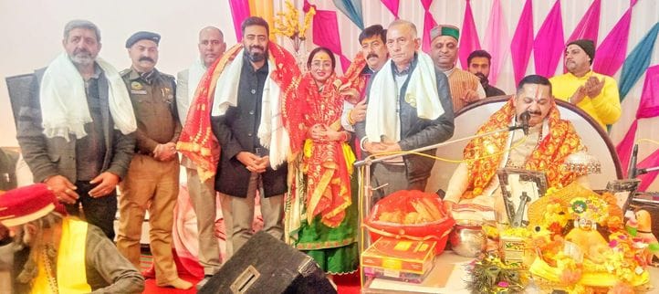 Follow the path of religion and be ready to help others: Shiv Shastri