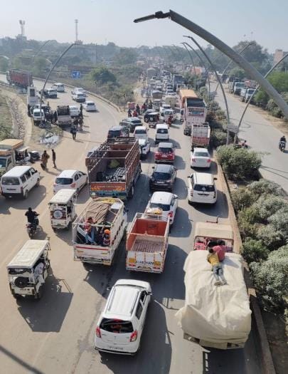 Vehicles will crawl on Mohan Road for two and a half hours