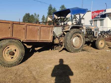 जप्त ट्रैक्टर