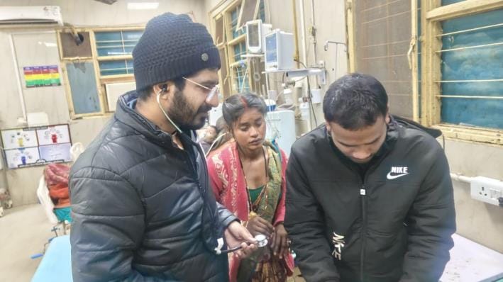 Innocent child's health deteriorates in train due to cold, dies in hospital