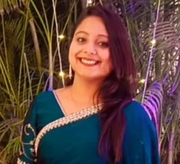 The bride got good news during the engagement and became an officer after passing MPPSC.
