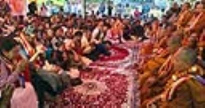 Foreign Buddhist monks visited the Ashoka Pillar construction site