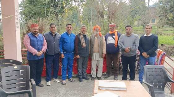 Balveer Chaudhary became head of Nadaun Block Cowshala Committee.
