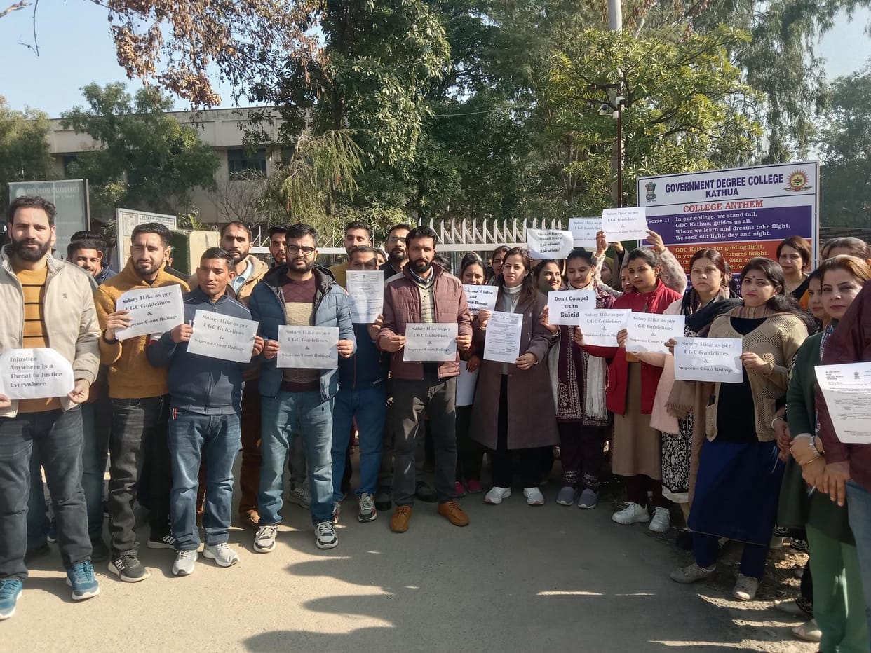 Contract Lecturers Held Strike