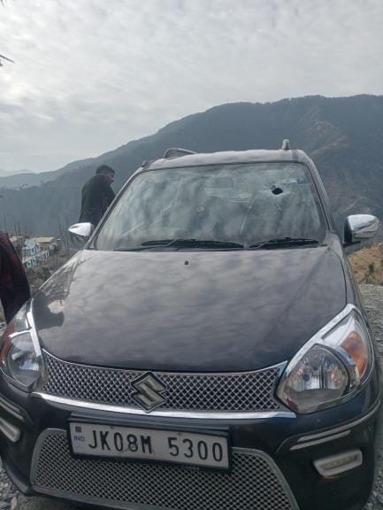 Unidentify Persons Broken Vehicles in Bani