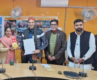 DC Abid Hussain Sadiq honored with Kahlur Gaurav Award