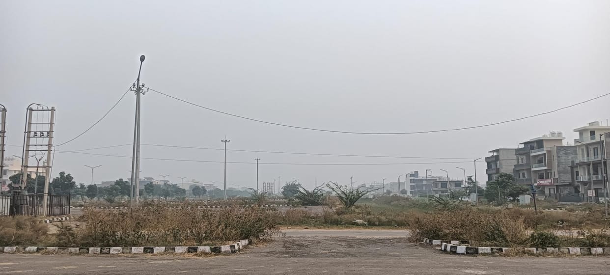 Private builders benefited from Gamda's delay, showrooms have come up