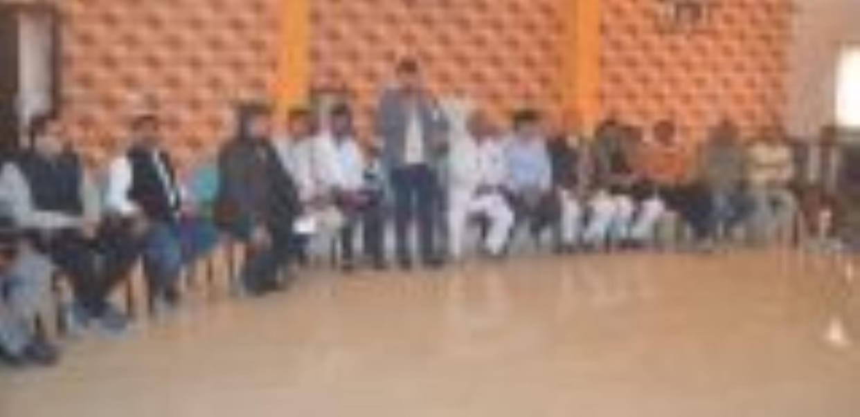 Councillors opened a front against the mayor, said-he is an obstacle in the development of the city