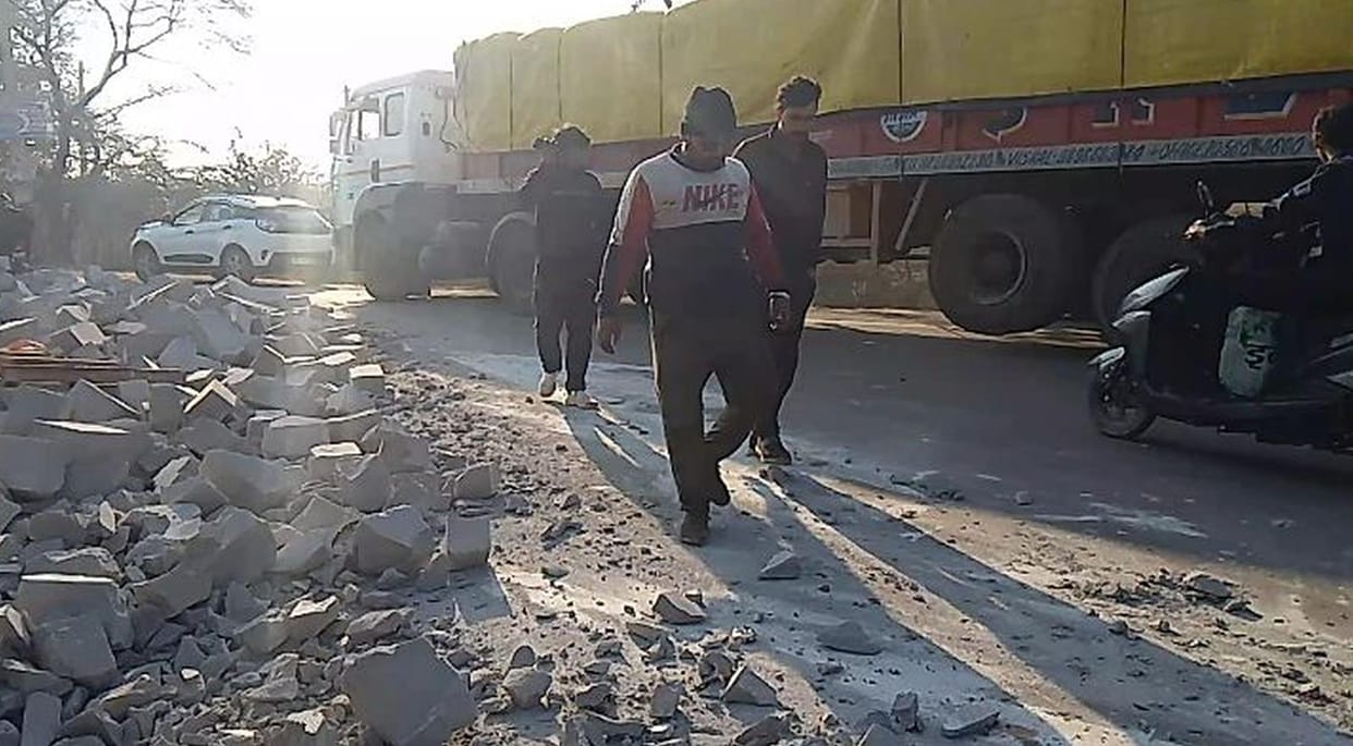 Dadri-Loharu highway remained one-way for 10 hours