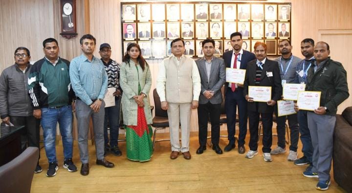 Five railway workers honored for excellent work