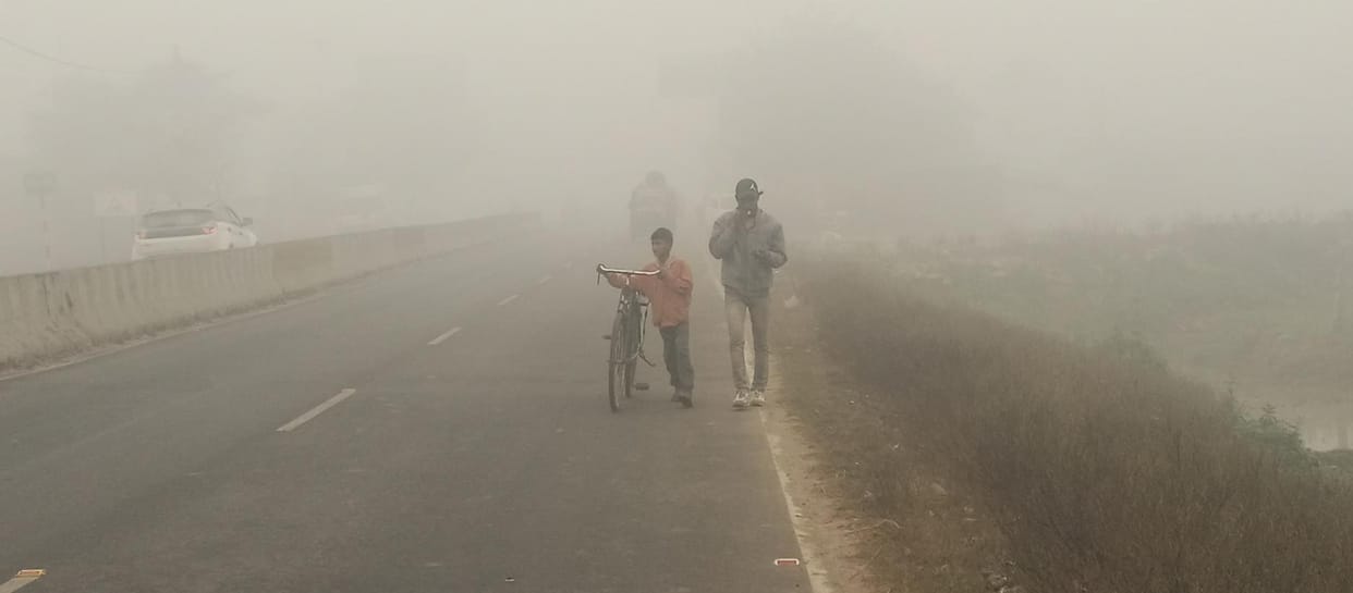 Fog slowed down the speed of vehicles, frost fell throughout the day