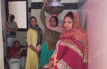 A population of 1.5 lakhs thirsted for water for 30 hours, had to carry water on their heads