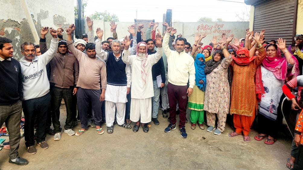 People protested against not getting access to the cemetery