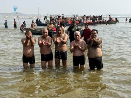 Mahakumbh 2025 Sudha Murthy did Pitru Tarpan after snan Know about it and other Details Inside disprj