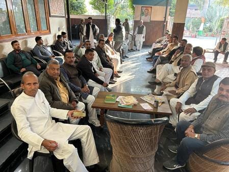 Memorandum submitted demanding resolution of problems