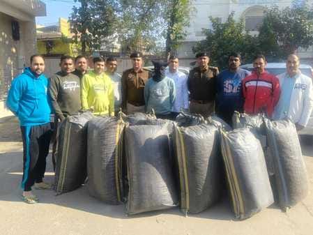 Poppy powder worth Rs 38.50 lakh being taken to Punjab via Haryana caught in Rohtak