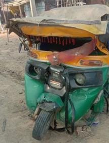 Two people including an auto driver died in a vehicle collision