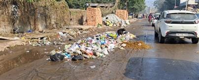 Waterlogging on the road due to non-cleaning of drains