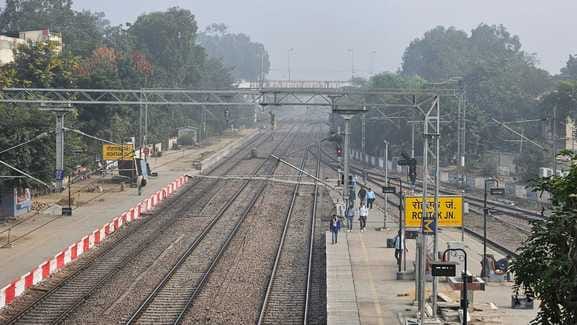 Even after the fog cleared, train traffic did not return on track.