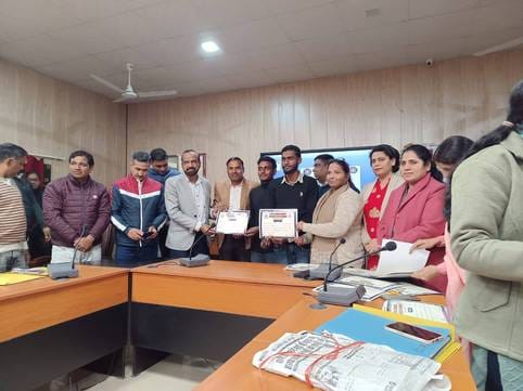 Shweta stood first and Parthav stood second in essay writing