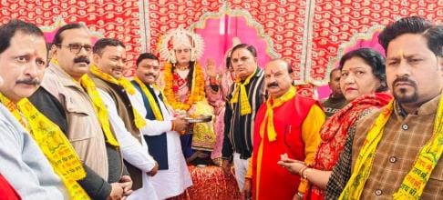 Aarti of Lord Shri Ram was performed with 1100 lamps