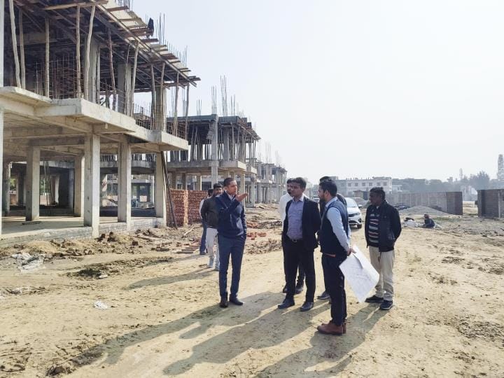 DC inspected the houses under construction