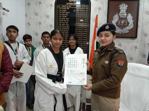 Mahi Gangwar of Nandgaon won gold medal in National Taekwondo Championship