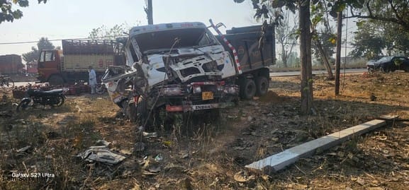 Broken pole of HT line, power cut in 100 villages