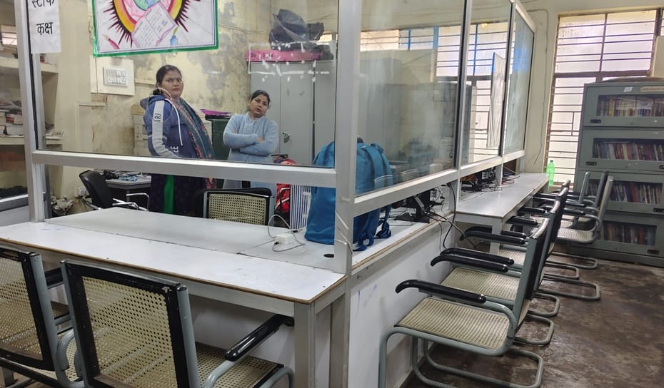 Students should not take stress, ask questions to the help desk