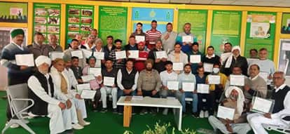 Taught 40 Farmers In Hameti How To Do Natural Farming - Jind News ...
