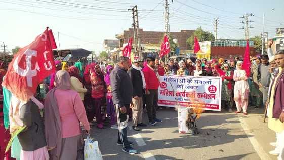 Building construction workers union demonstrated, expressed anger by burning an effigy