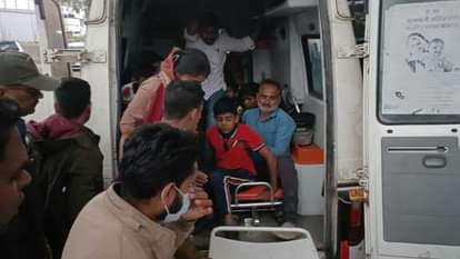 Betul: School bus accident, 12 children and two women injured