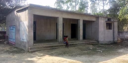 The construction work of the primary school building is hanging in the balance.