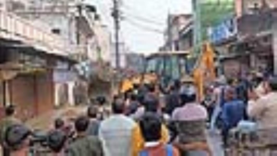 Encroachment in front of 40 shops demolished