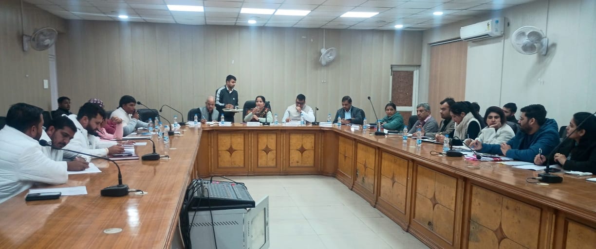 The meeting of the Zila Parishad was tumultuous, councillors alleged scam in MNREGA works