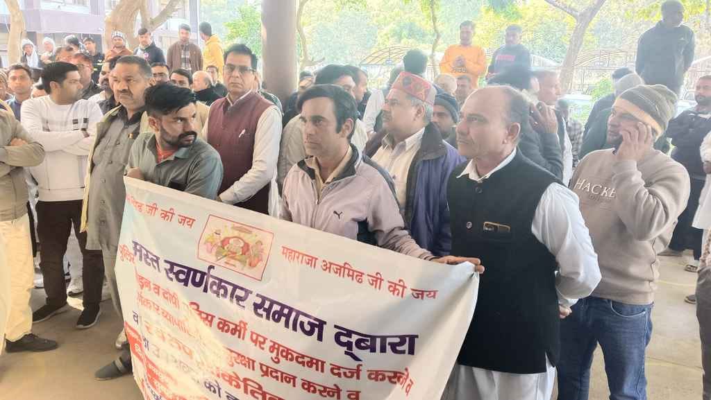 Goldsmith society demonstrated at the Mini Secretariat