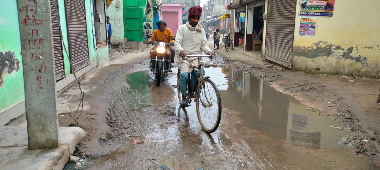Pedestrians are getting worried due to lack of drainage in Govindganj market.