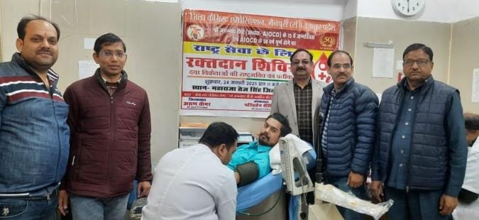 12 people celebrated their birthday by donating blood