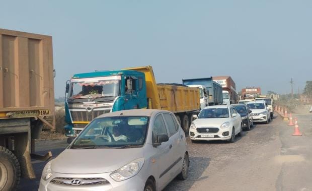 Traffic jam on highway due to dumper running out of diesel